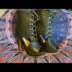 Sexy Olive Green Lace Up Front Stiletto!